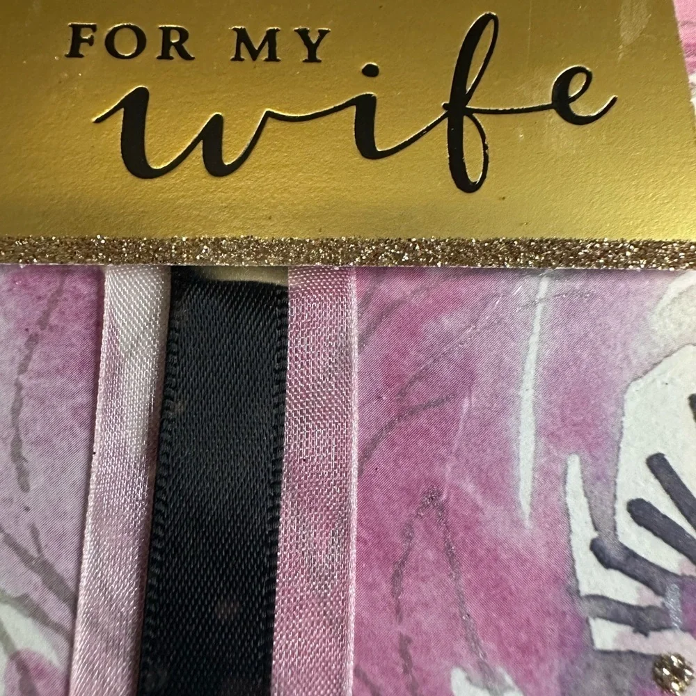 🩵5/$8 Floral Greeting Card with Pink and Gold Accents